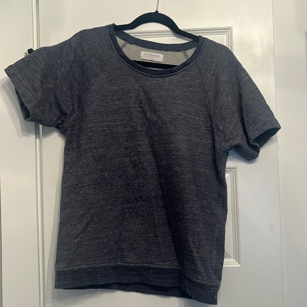 Everlane short sleeved sweatshirt size Small
